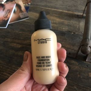 Mac Face and Body C2